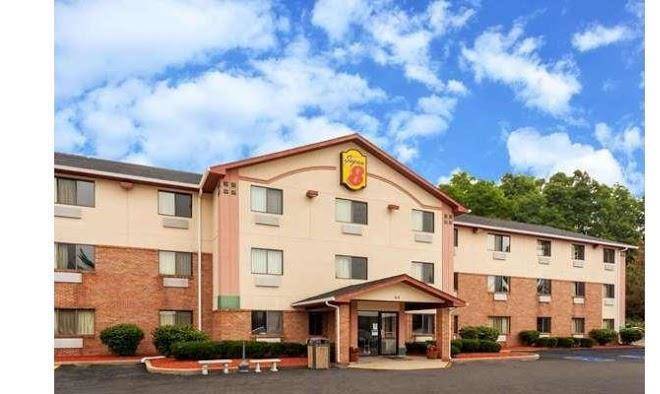 Super 8 By Wyndham Portage Image