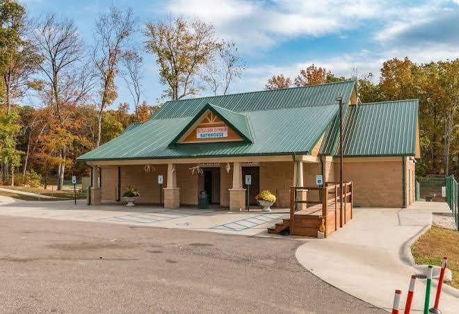 Sun Outdoors Lake Rudolph Image