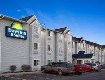 Days inn & suites by wyndham lafayette in