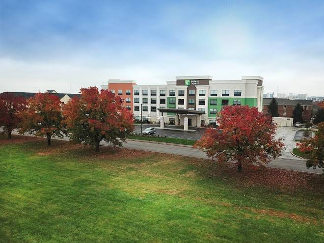 Holiday inn express evansville