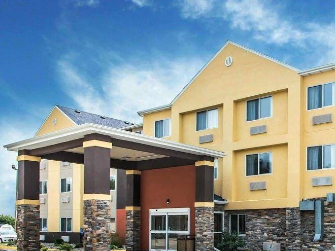 Comfort Inn & Suites Waterloo Cedar Falls Image