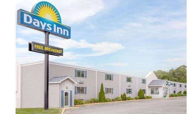 Days inn by wyndham cedar falls university plaza