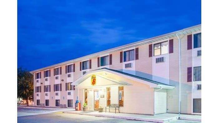 Super 8 By Wyndham Burlington Image