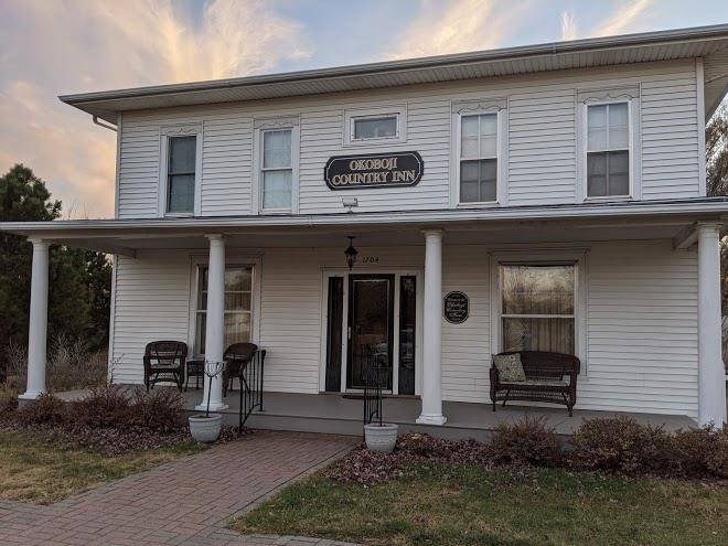 Okoboji country inn