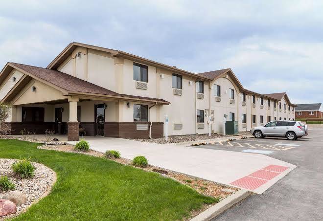 Super 8 by wyndham spirit lake okoboji