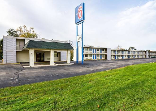 Motel 6 dubuque ia