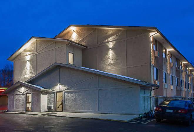 Super 8 by wyndham dubuque