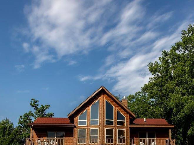 Red cedar lodge
