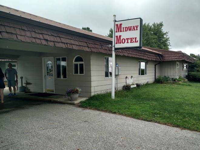 Midway motel