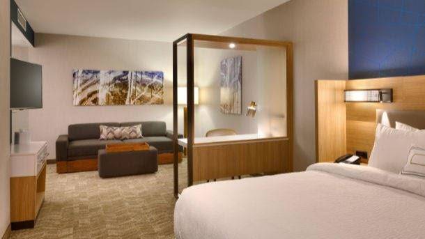 Springhill suites by marriott coralville