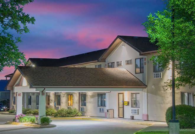 Super 8 by wyndham knoxville