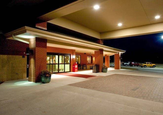 Red Coach Inn & Restaurant Image