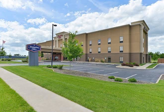 Hampton Inn Muscatine Image