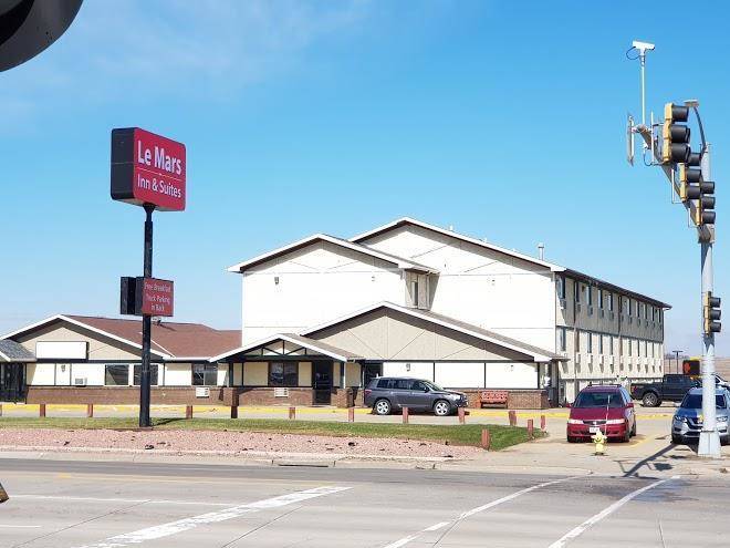 Le Mars Inn & Suites Image
