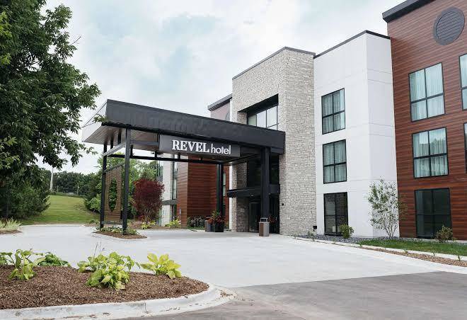 Revel hotel des moines urbandale tapestry collection by hilton