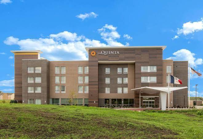 La Quinta By Wyndham Altoona Des Moines Image