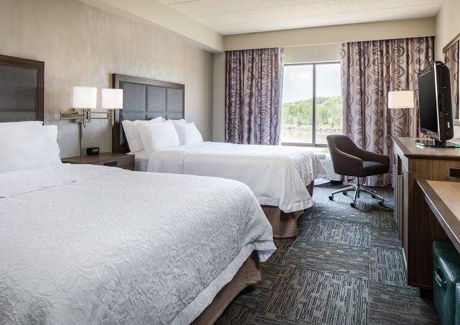 Hampton inn council bluffs