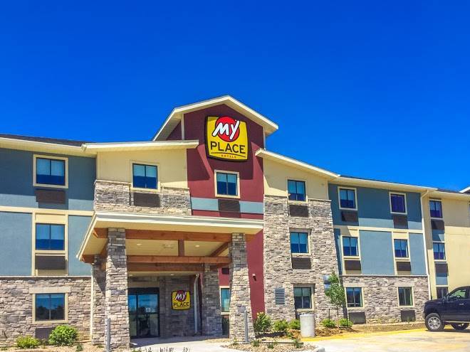 My place hotel davenport ia