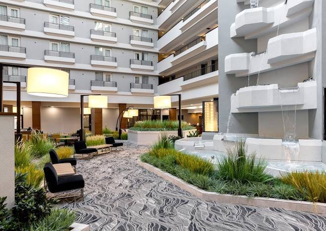 Radisson quad city plaza