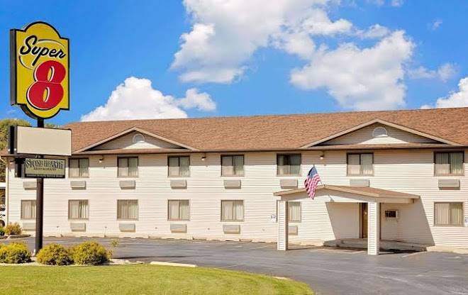 Super 8 by wyndham decorah
