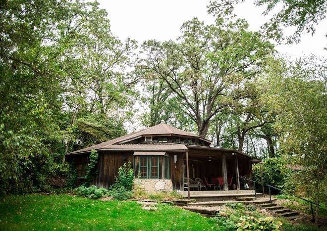 Twin springs lodge