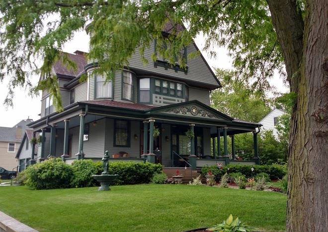 Linda sue manor