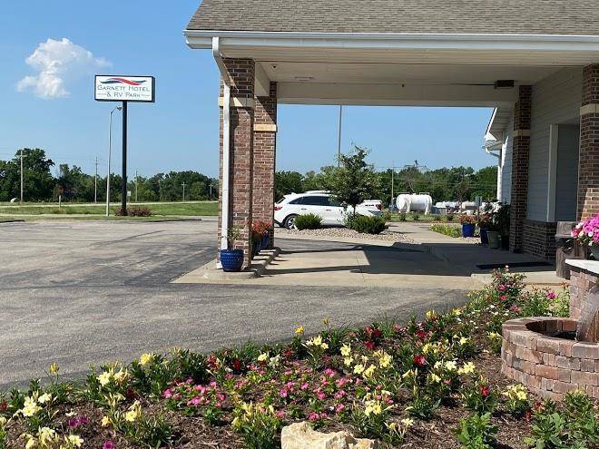 Garnett hotel & rv park