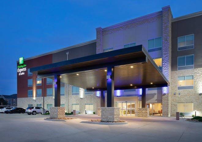 Holiday inn express & suites great bend