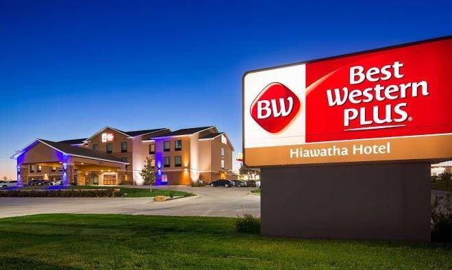 Best western plus hiawatha hotel