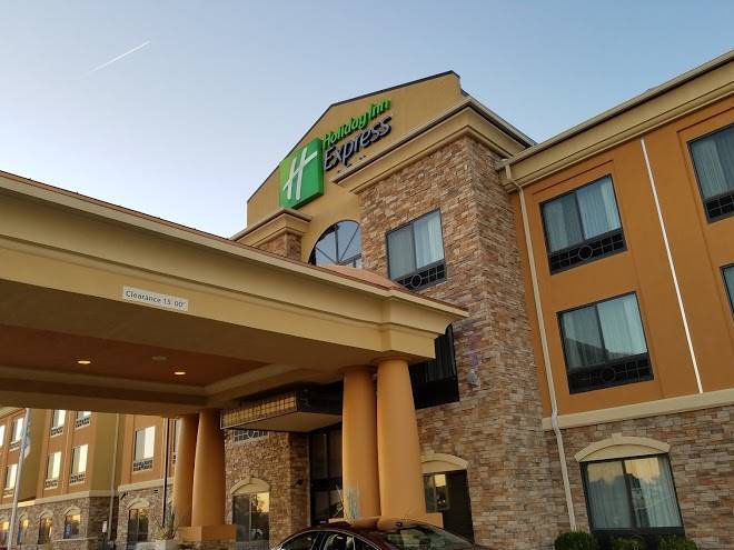 Holiday inn express & suites hays