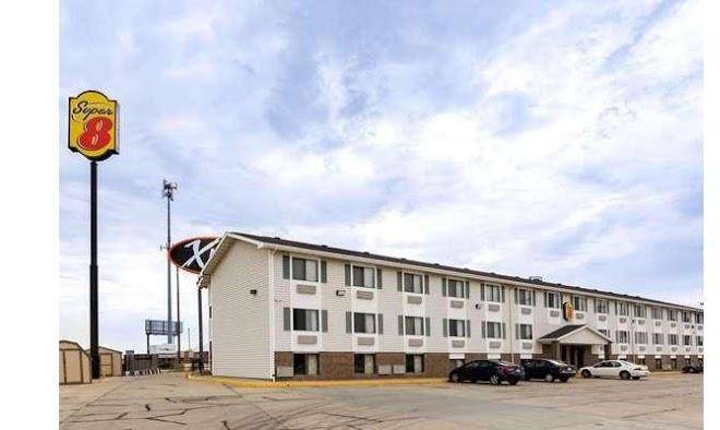 Super 8 by wyndham hays ks