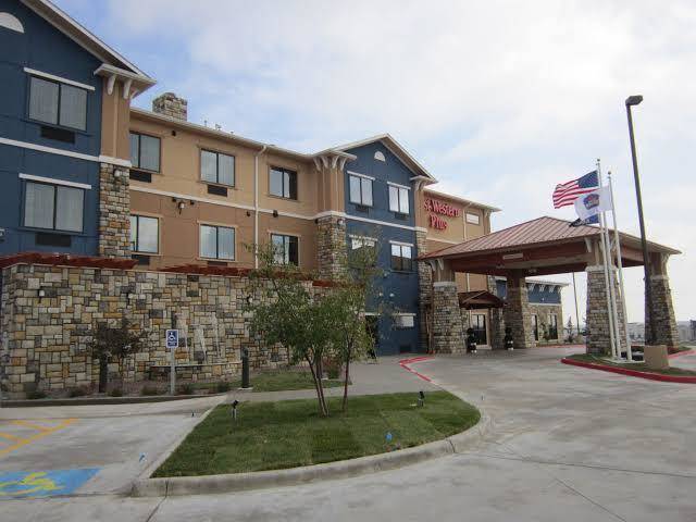 Best western plus emerald inn & suites