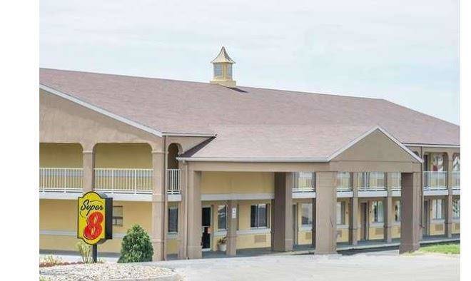 Super 8 by wyndham junction city