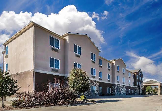 Comfort inn & suites near bethel college