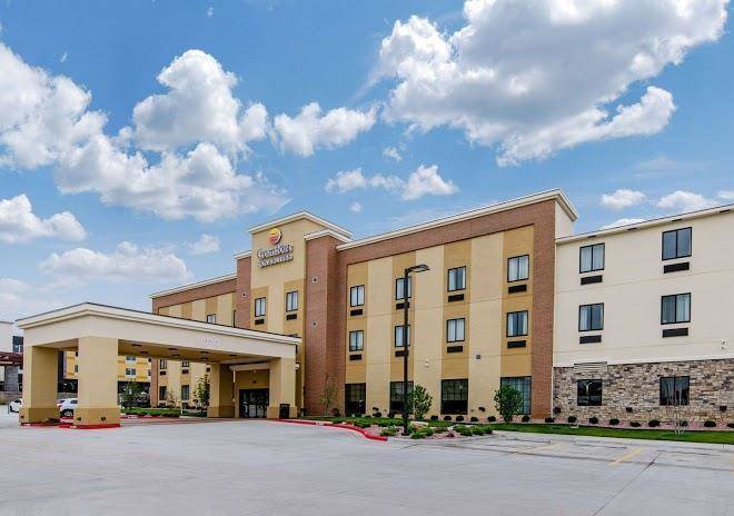 Comfort inn & suites shawnee kansas city