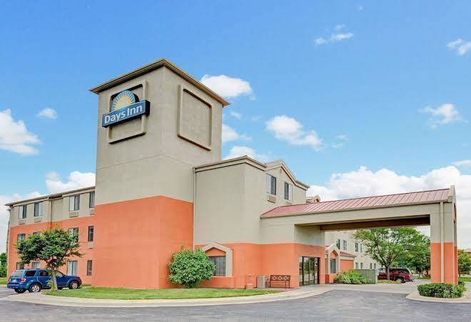 Days inn by wyndham olathe medical center