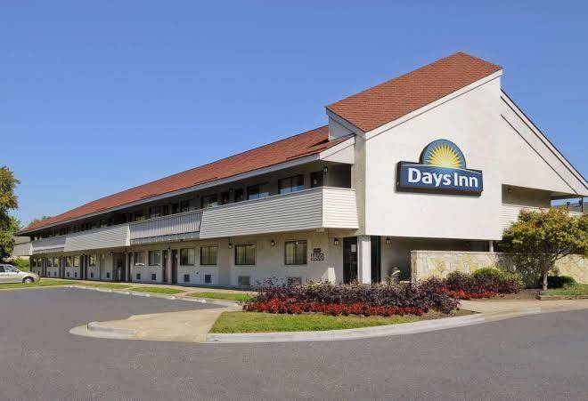 Days inn by wyndham overland park metcalf convention center