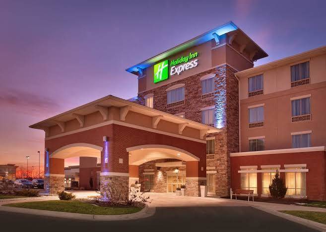 Holiday inn express & suites overland park
