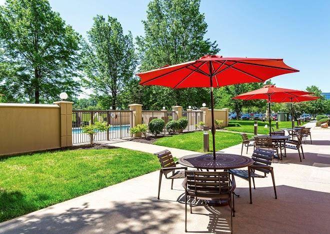 Hyatt place kansas city overland park convention center