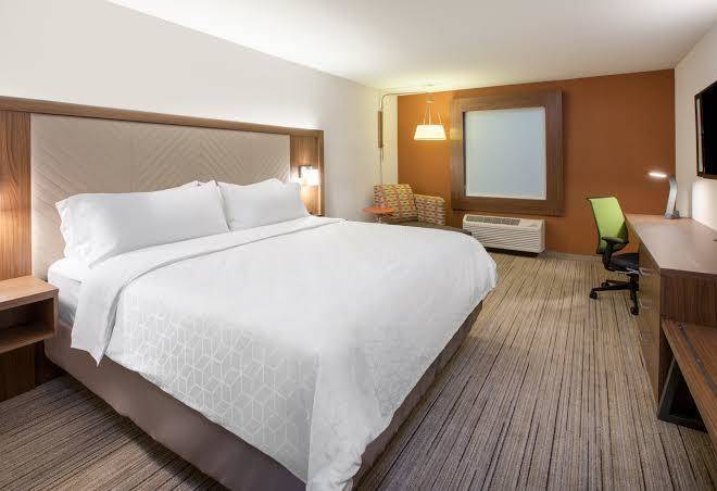 Holiday inn express & suites parsons