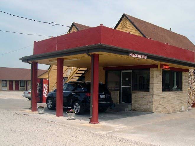 Budget host inn emporia
