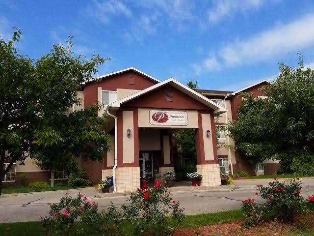 Paola inn and suites