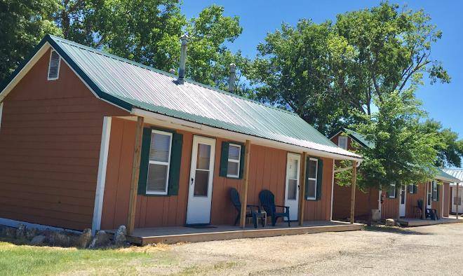 Prairie lodge motel