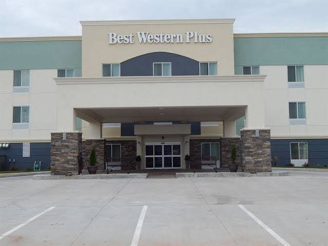 Best western plus pratt