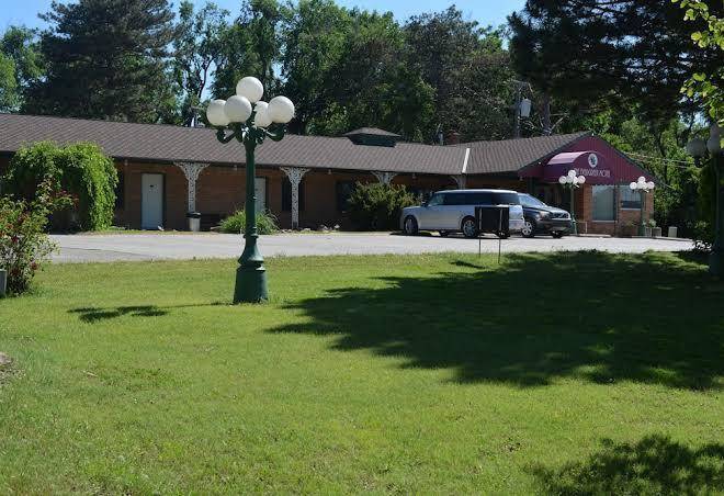 Evergreen inn motel & rv park