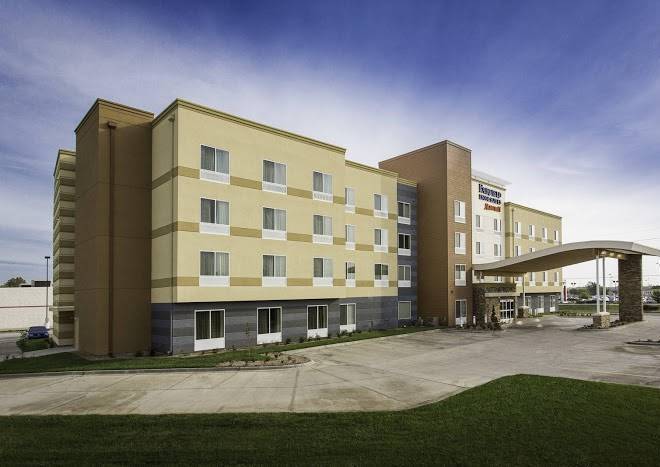 Fairfield inn & suites by marriott hutchinson