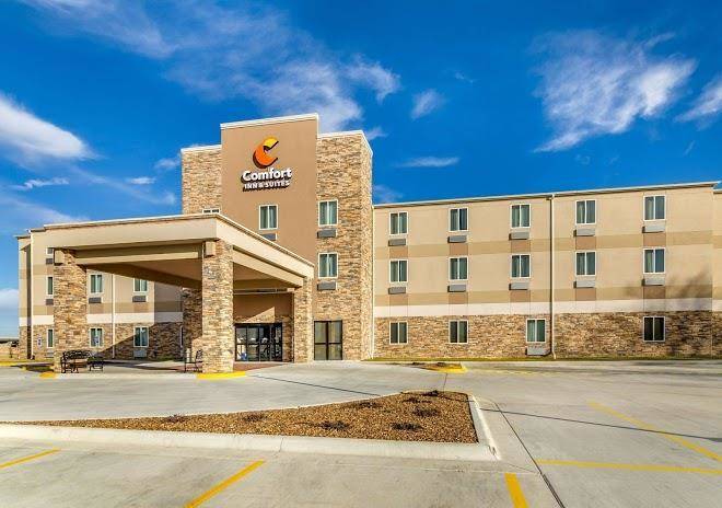 Comfort inn & suites salina north