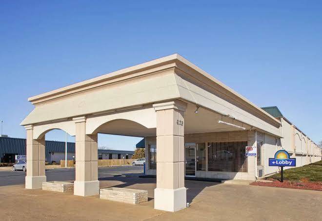 Days inn by wyndham salina south