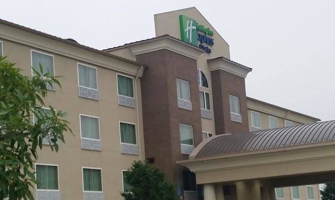 Holiday inn express & suites salina