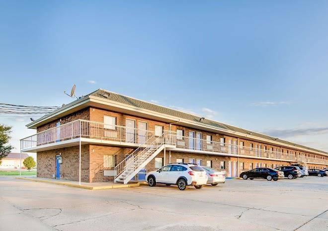 Motel 6 salina ks